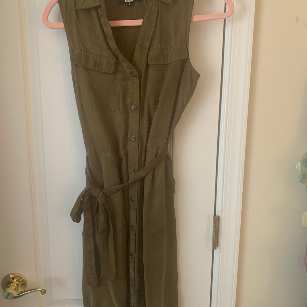Slate & Willow Olive Green Sleeveless Midi Shirt Dress